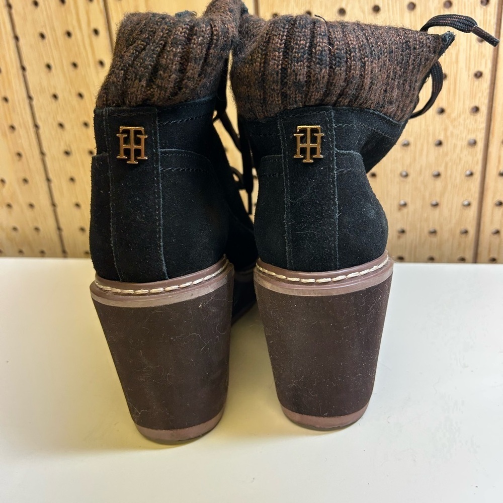 Tommy Hilfiger Black and Brown Lace Up Wedge Boots - Picture 5 of 9